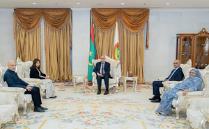 Le Président de la République reçoit la Maire de la ville de Paris