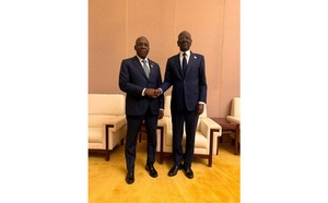 Le ministre des Affaires étrangères rencontre son homologue angolais