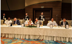 Le Premier ministre assiste à un dîner officiel offert en son honneur par son homologue algérien