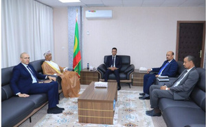 Le ministre des Affaires islamiques reçoit l’ambassadeur du Sultanat d’Oman