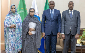 La Ministre de l’Environnement remet un message écrit du Président de la République à son homologue gabonais