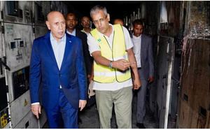 Le président de la République effectue une visite sur le terrain à la station électrique de Nouakchott-Ouest