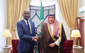 Le ministre des Affaires étrangères s’entretient avec le vice-ministre saoudien des Affaires étrangères