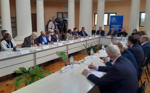 Une délégation du Conseil Économique et Social participe au suivi des élections parlementaires russes