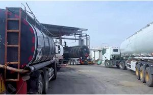 Le ministre de l’Énergie inspecte les dégâts causés aux câbles des dépôts de carburant et rassure sur la régularité des approvisionnements