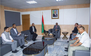 Le ministre de la Défense s’entretient avec l’ambassadeur de l’Inde en Mauritanie