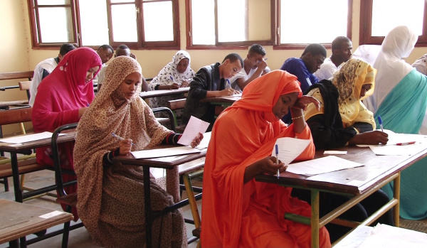 Mauritanie : un syndicat de l’enseignement accuse le gouvernement de dévaloriser les diplômes nationaux