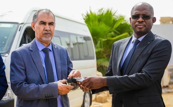 TAAZOUR livre quatre bus au Centre de formation et de promotion sociale à Nouakchott