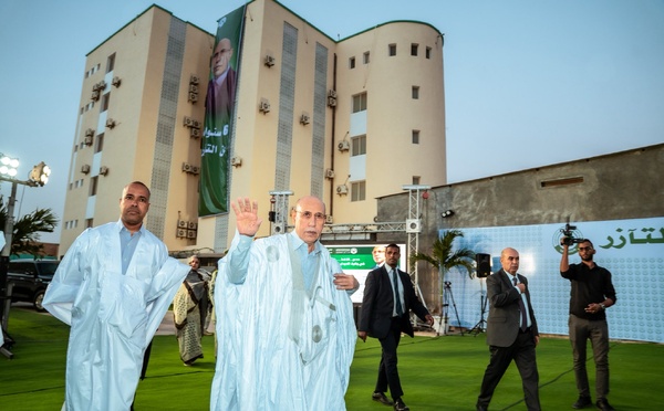 Le Président de la République préside un iftar en l’honneur des représentants de la communauté “Taazour”