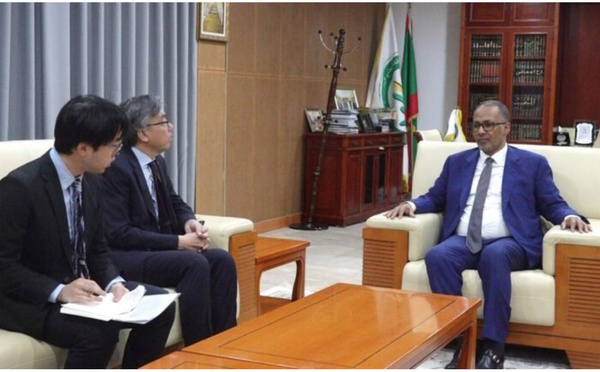 Le président de l’Union nationale des Employeurs mauritaniens reçoit l’ambassadeur du Japon
