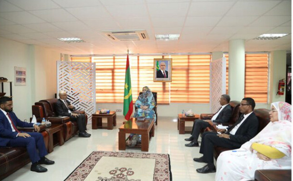 La ministre du Commerce et du Tourisme reçoit l’ambassadeur du Brésil en Mauritanie