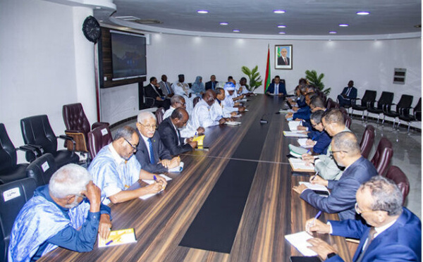 Le Premier ministre préside la réunion de la commission ministérielle chargée du suivi de l’approvisionnement du marché en produits de base