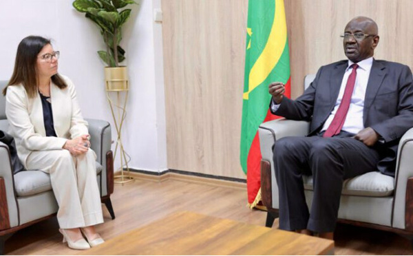 Le ministre des Affaires étrangères reçoit l’ambassadrice d’Italie