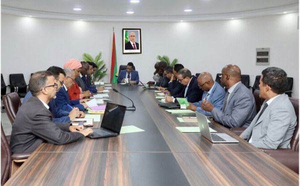 Le Premier ministre préside une réunion du comité ministériel chargé de préparer le recrutement de 3000 fonctionnaires et agents de l’Etat