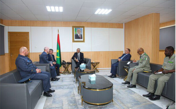 Le ministre de la Défense reçoit le commandant du Collège de défense de l’OTAN