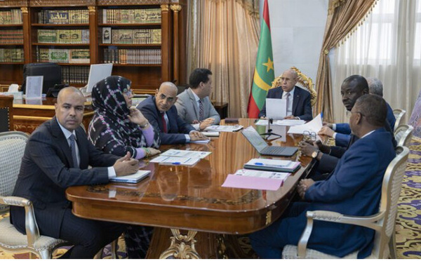 Le Président de la République préside une réunion du comité ministériel chargé de préparer la deuxième phase du programme de développement de Nouakchott