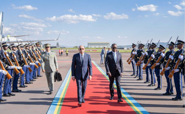 Le Président de la République arrive à Kigali pour participer au Forum des PDG des grandes entreprises africaines