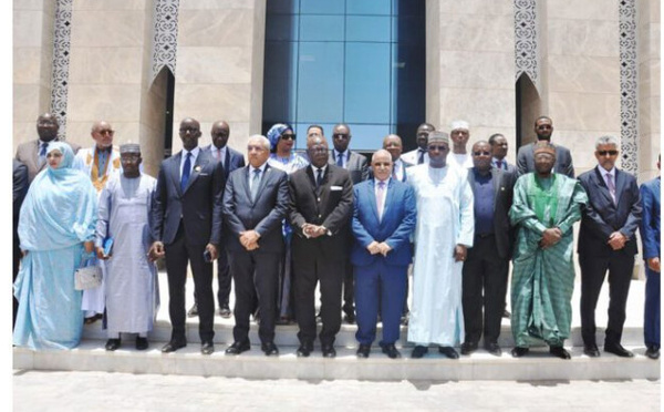 Le Président de l’Assemblée nationale reçoit des délégations parlementaires participant à la cérémonie de décoration du Président de la République par l’Ordre de la Pléiade