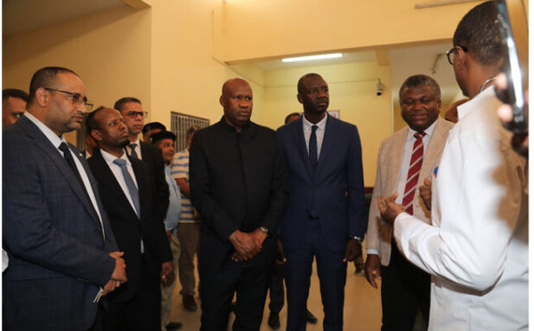 Une délégation ministérielle effectue une visite de terrain au Centre hospitalier national
