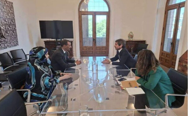 Le ministre de la Culture s’entretient avec son homologue espagnol et visite la Casa Árabe