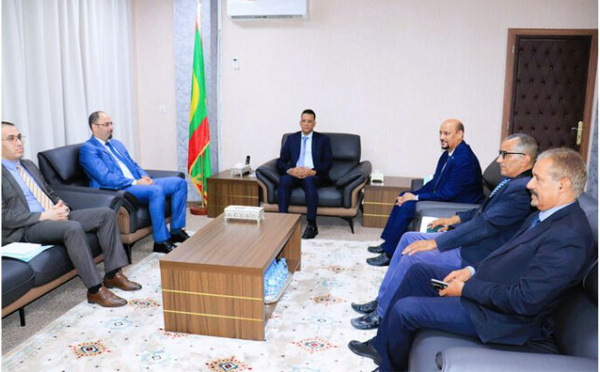 Le ministre des Affaires islamiques reçoit l’ambassadeur d’Algérie