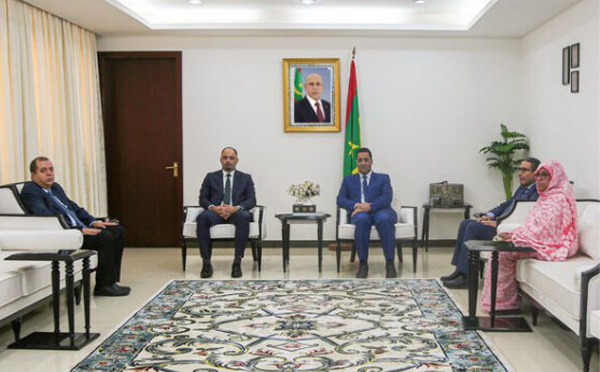 Le Premier ministre reçoit l’ambassadeur algérien accrédité en Mauritanie