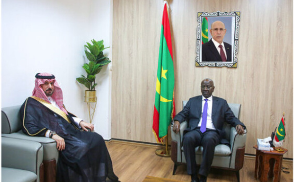 Le ministre des Affaires étrangères reçoit l’ambassadeur saoudien