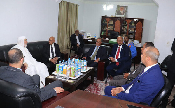 Le président du Haut Conseil des fatwas et des Recours gracieux examine avec le ministre d’État, doyen de la Grande Mosquée d’Algérie, les moyens de renforcer la coopération scientifique et religieuse