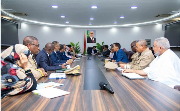 Le Premier ministre préside la réunion du comité ministériel chargé de suivre la préparation de la rentrée scolaire 2026–2027