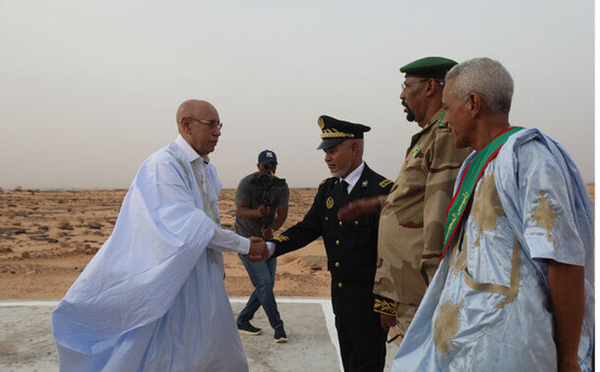 Arrivée du Président de la République à Aoujeft