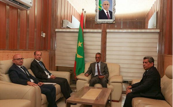 Le ministre de l’Intérieur reçoit l’ambassadeur d’Espagne en Mauritanie